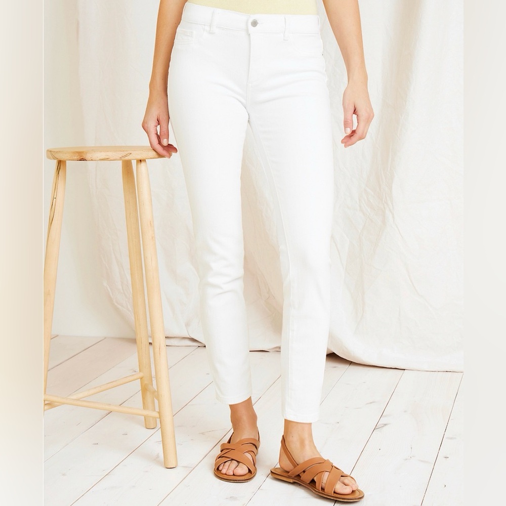 DL1961 Florence Ankle Skinny Jeans in soft white, Size 27